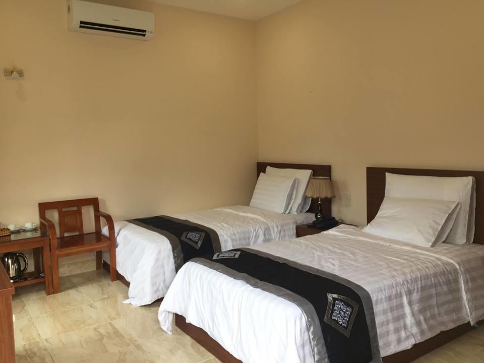 Alo Ha Binh Tien Hotel Thon Binh Hung Exterior photo